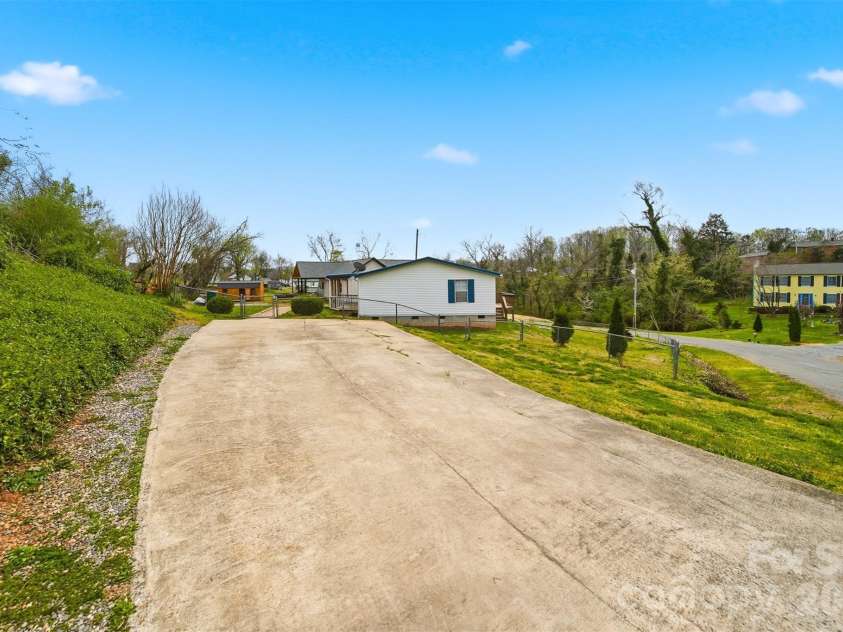 315 Mcdowell Street, Morganton, NC 28655.  MLS# CAR4360339, YatesRealty ID 8720. 