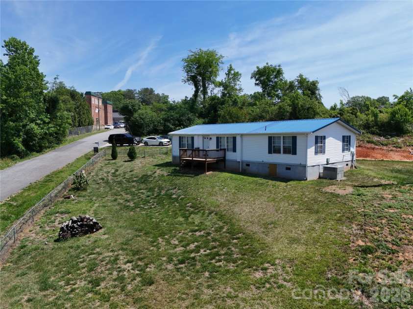 315 Mcdowell Street, Morganton, NC 28655.  MLS# CAR4360339, YatesRealty ID 8720. 