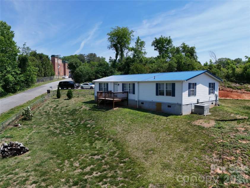 315 Mcdowell Street, Morganton, NC 28655.  MLS# CAR4360339, YatesRealty ID 8720. 