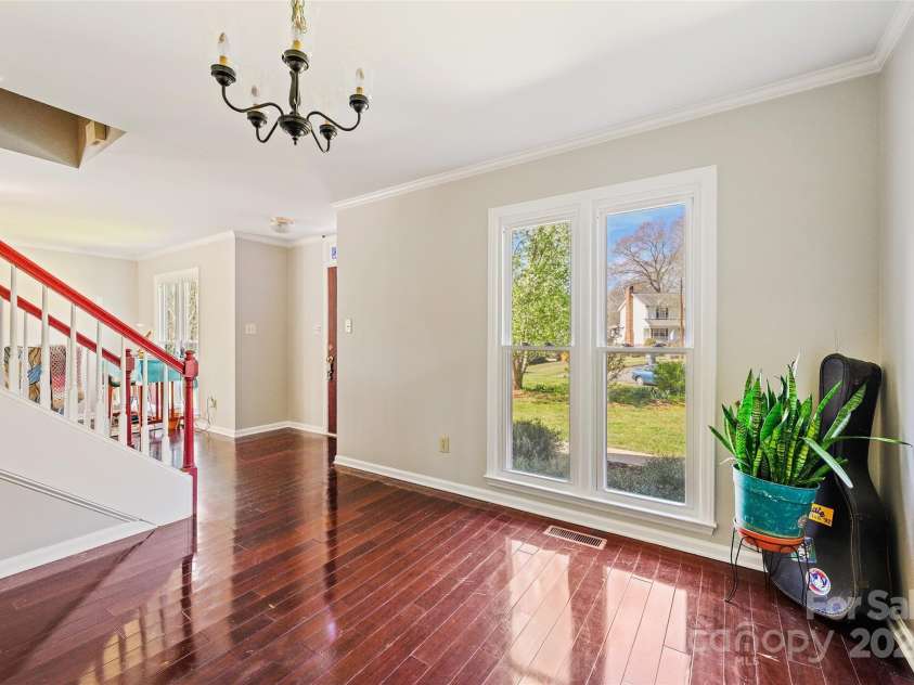 207 Crossing Avenue, Belmont, NC 28012.  MLS# CAR4289116, YatesRealty ID 8721. 