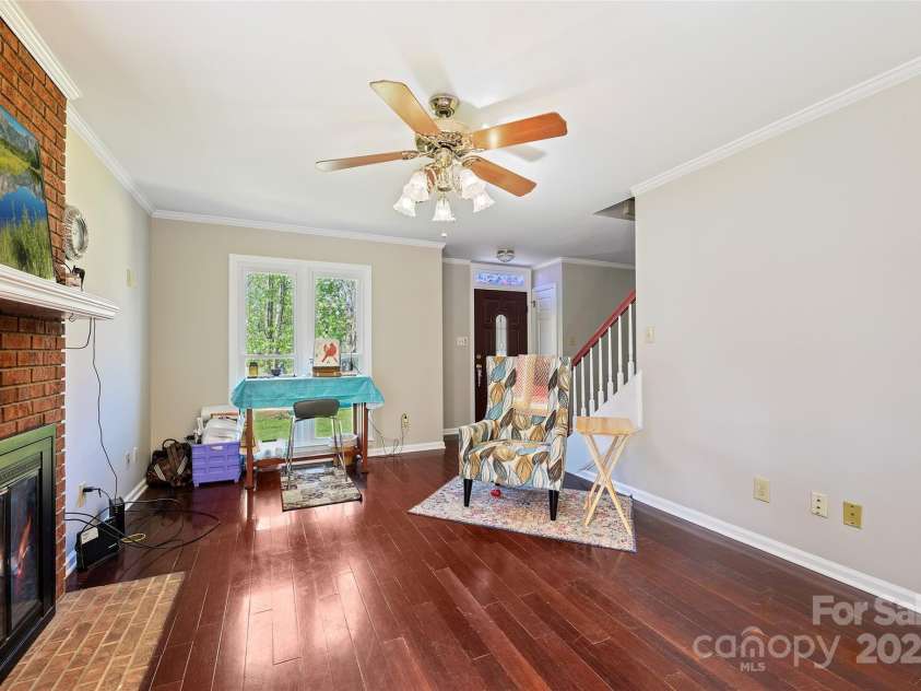 207 Crossing Avenue, Belmont, NC 28012.  MLS# CAR4289116, YatesRealty ID 8721. 