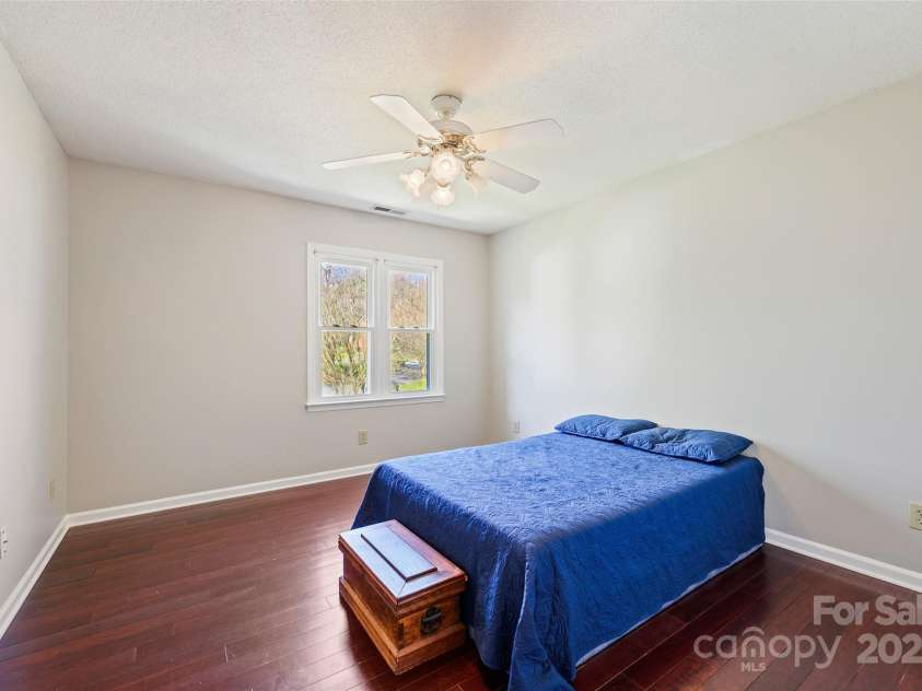 207 Crossing Avenue, Belmont, NC 28012.  MLS# CAR4289116, YatesRealty ID 8721. 