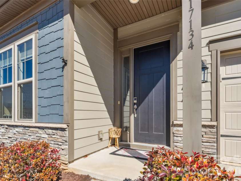 17134 Sand Bank Road, Charlotte, NC 28278.  MLS# CAR4347753, YatesRealty ID 8723. 