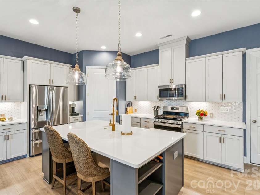 17134 Sand Bank Road, Charlotte, NC 28278.  MLS# CAR4347753, YatesRealty ID 8723. 