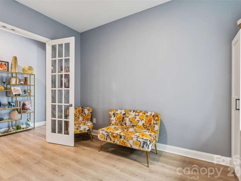 17134 Sand Bank Road, Charlotte, NC 28278.  MLS# CAR4347753, YatesRealty ID 8723. 