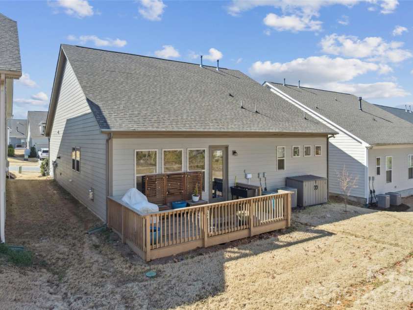17134 Sand Bank Road, Charlotte, NC 28278.  MLS# CAR4347753, YatesRealty ID 8723. 