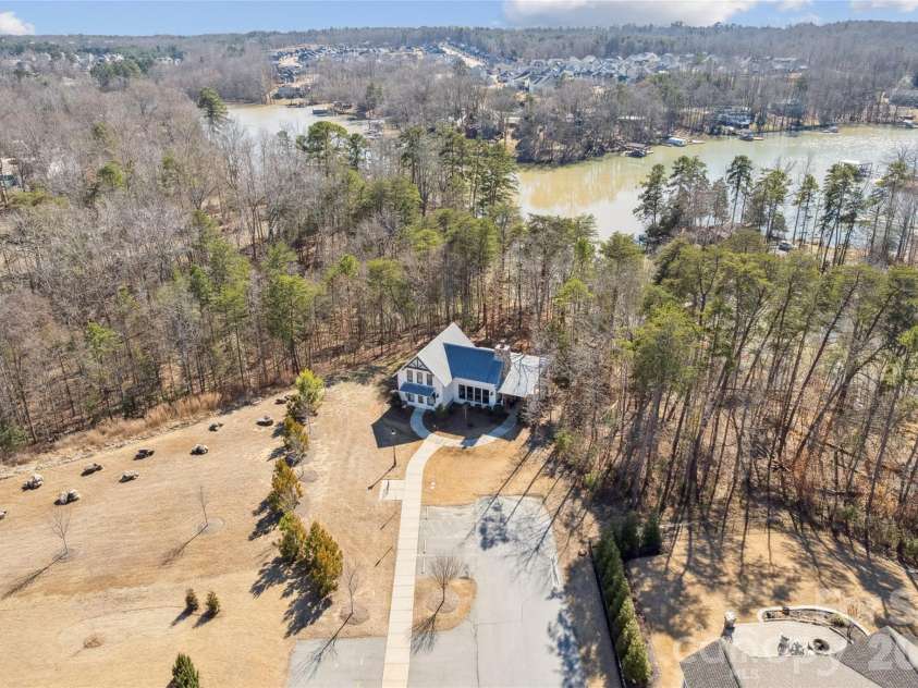 17134 Sand Bank Road, Charlotte, NC 28278.  MLS# CAR4347753, YatesRealty ID 8723. 