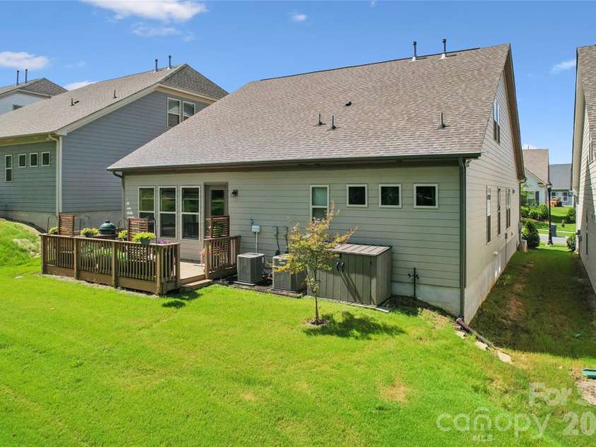 17134 Sand Bank Road, Charlotte, NC 28278.  MLS# CAR4347753, YatesRealty ID 8723. 