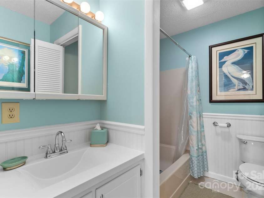 125 Winchester Drive, Waynesville, NC 28785.  MLS# CAR4231858, YatesRealty ID 8724. 