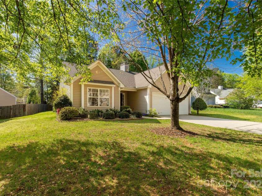 3411 Xandra Court, Indian Land, SC 29707.  MLS# CAR4242708, YatesRealty ID 8725. Situated on a quiet cul-de-sac