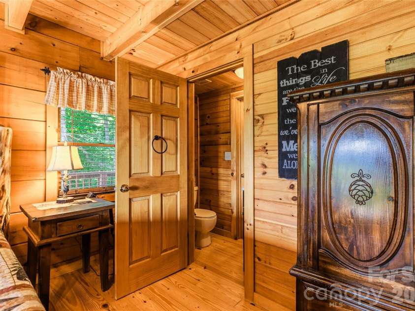 460 Briggs Cove Road, Robbinsville, NC 28771.  MLS# CAR4360599, YatesRealty ID 8726. 