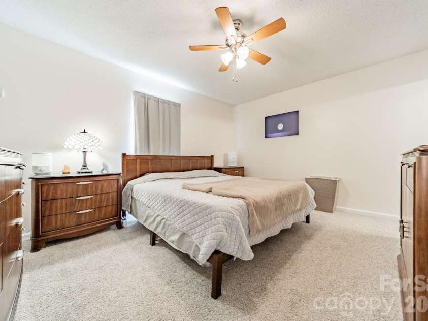 1015 Walnut Street, Kannapolis, NC 28081.  MLS# CAR4361943, YatesRealty ID 8727. 