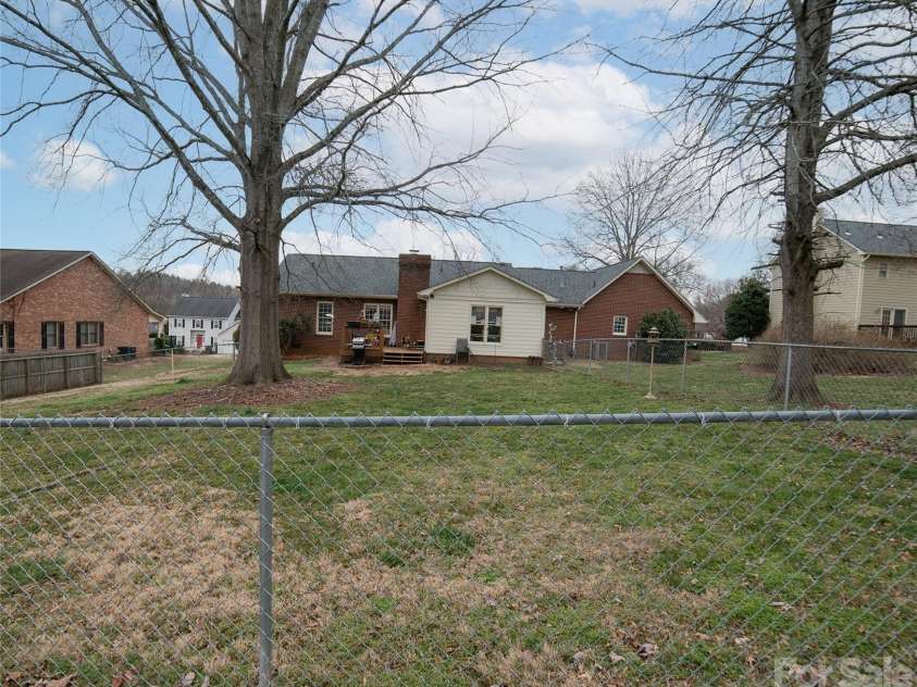 106 Pinebark Court, Morganton, NC 28655.  MLS# CAR4351150, YatesRealty ID 8728. 