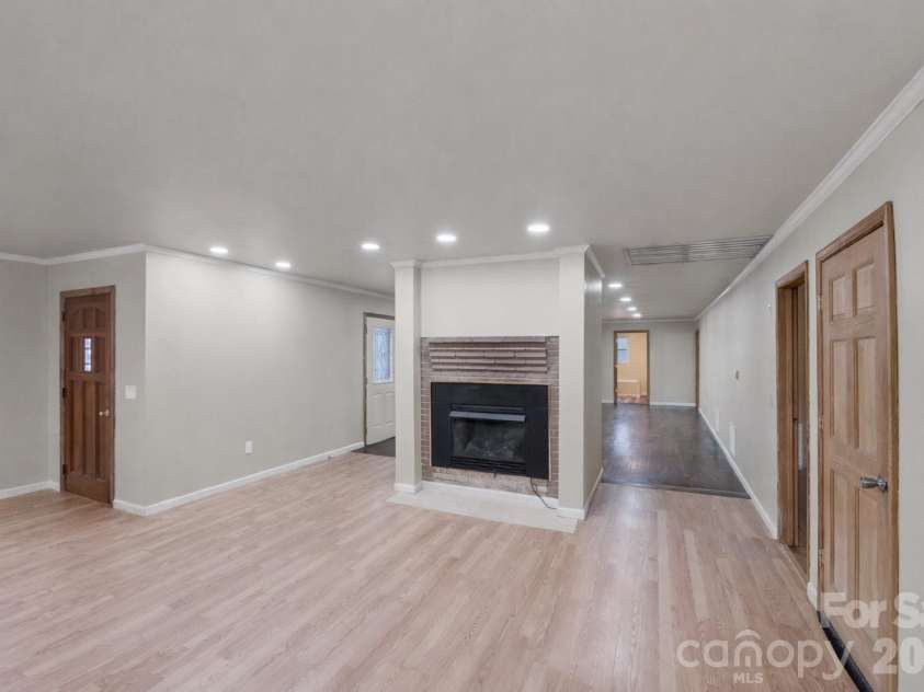 115 Belmar Road, Kings Mountain, NC 28086.  MLS# CAR4353343, YatesRealty ID 8729. 