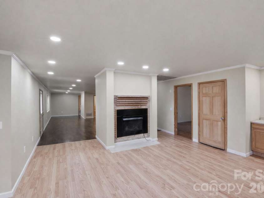 115 Belmar Road, Kings Mountain, NC 28086.  MLS# CAR4353343, YatesRealty ID 8729. 
