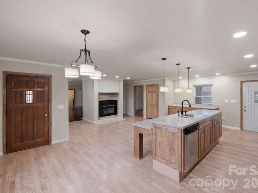 115 Belmar Road, Kings Mountain, NC 28086.  MLS# CAR4353343, YatesRealty ID 8729. 