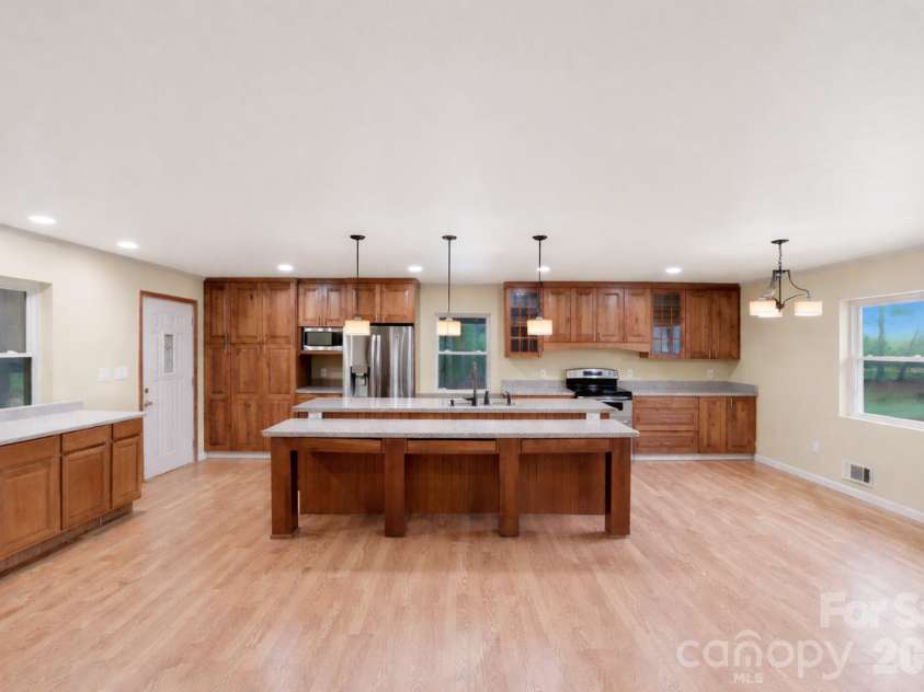 115 Belmar Road, Kings Mountain, NC 28086.  MLS# CAR4353343, YatesRealty ID 8729. 