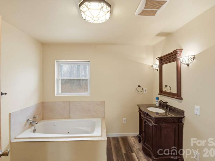 115 Belmar Road, Kings Mountain, NC 28086.  MLS# CAR4353343, YatesRealty ID 8729. 