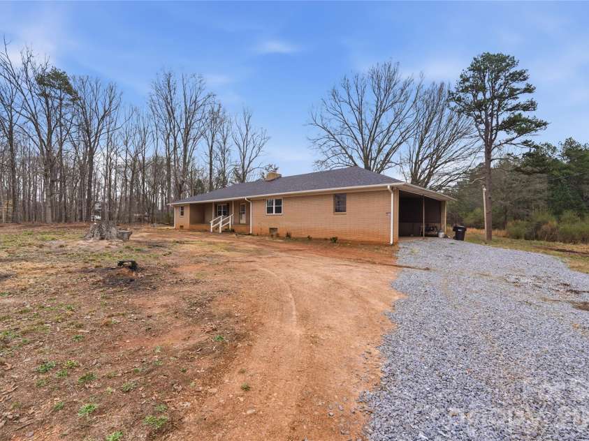 115 Belmar Road, Kings Mountain, NC 28086.  MLS# CAR4353343, YatesRealty ID 8729. 