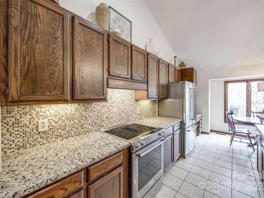 78 Honeysuckle Woods, Lake Wylie, SC 29710.  MLS# CAR4214110, YatesRealty ID 8729. 