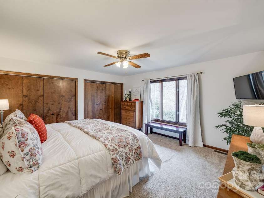 78 Honeysuckle Woods, Lake Wylie, SC 29710.  MLS# CAR4214110, YatesRealty ID 8729. 