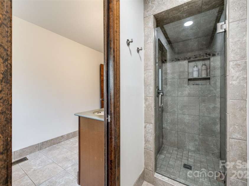 78 Honeysuckle Woods, Lake Wylie, SC 29710.  MLS# CAR4214110, YatesRealty ID 8729. 