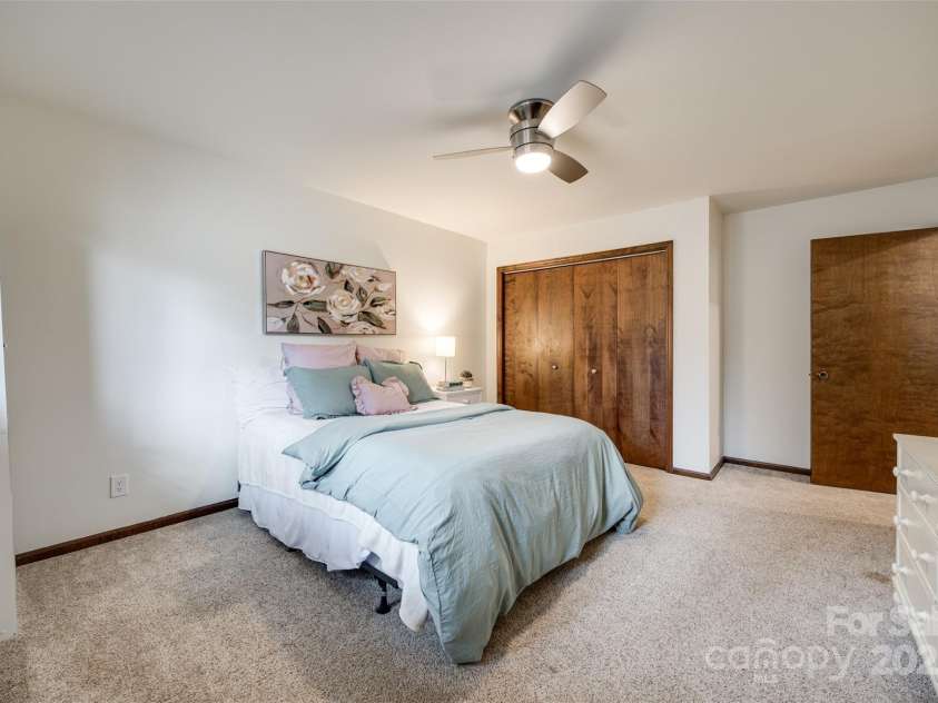 78 Honeysuckle Woods, Lake Wylie, SC 29710.  MLS# CAR4214110, YatesRealty ID 8729. 