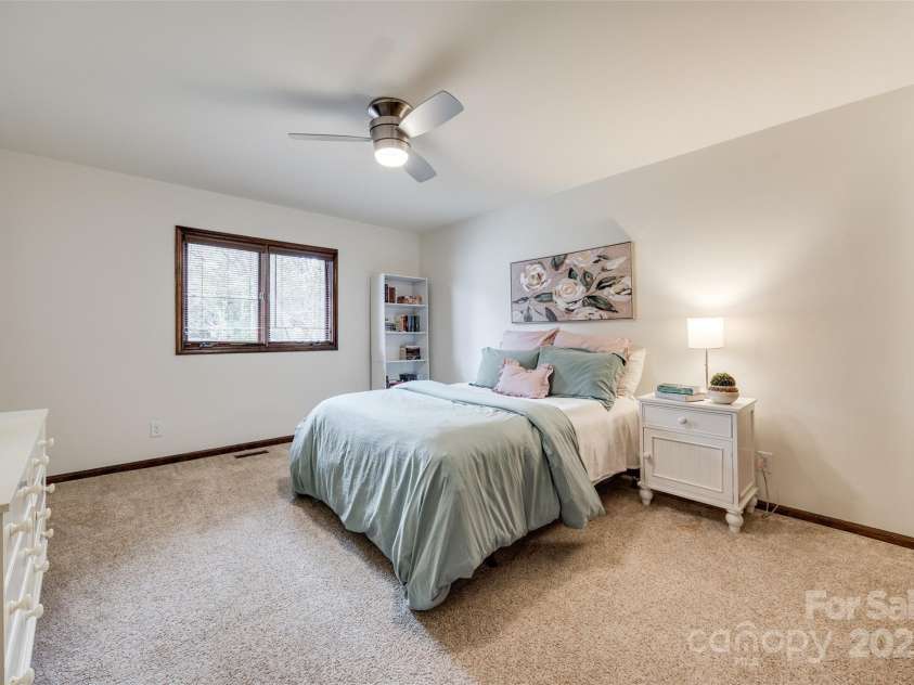 78 Honeysuckle Woods, Lake Wylie, SC 29710.  MLS# CAR4214110, YatesRealty ID 8729. 