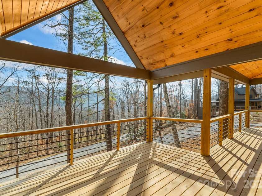 457 Blue Ridge Drive, Marion, NC 28752.  MLS# CAR4325336, YatesRealty ID 873. 