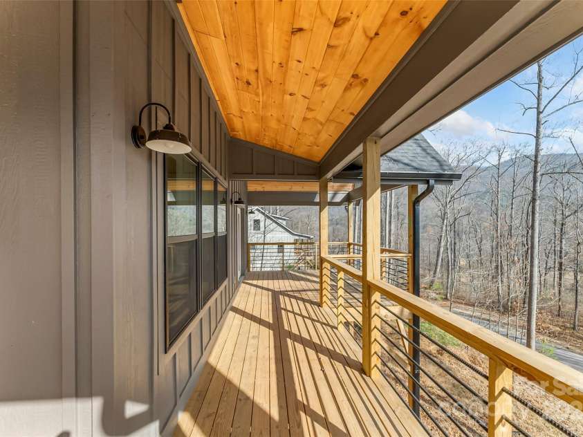 457 Blue Ridge Drive, Marion, NC 28752.  MLS# CAR4325336, YatesRealty ID 873. 