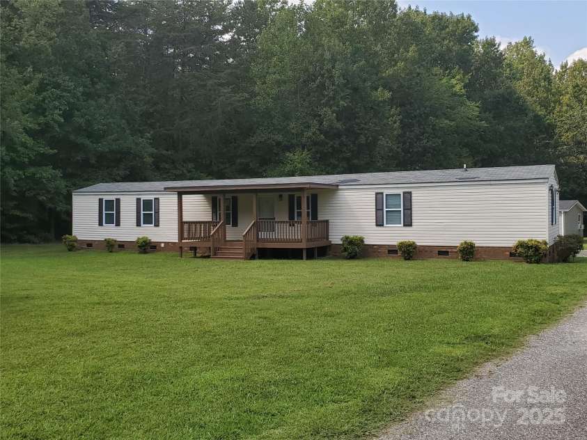 624 Brevard Street, Kings Mountain, NC 28086.  MLS# CAR4256302, YatesRealty ID 873. 