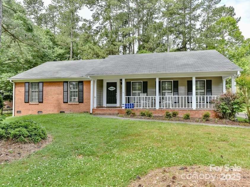 7115 Powder Mill Place, Charlotte, NC 28277.  MLS# CAR4219528, YatesRealty ID 873. 