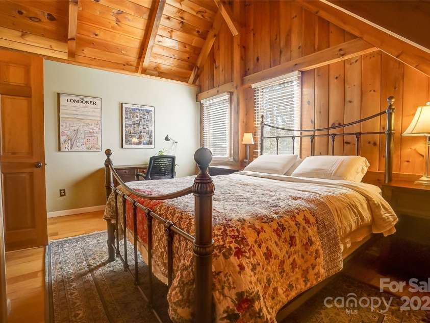 2139 Peninsula Drive, Clover, SC 29710.  MLS# CAR4223989, YatesRealty ID 8730. Secondary bedroom