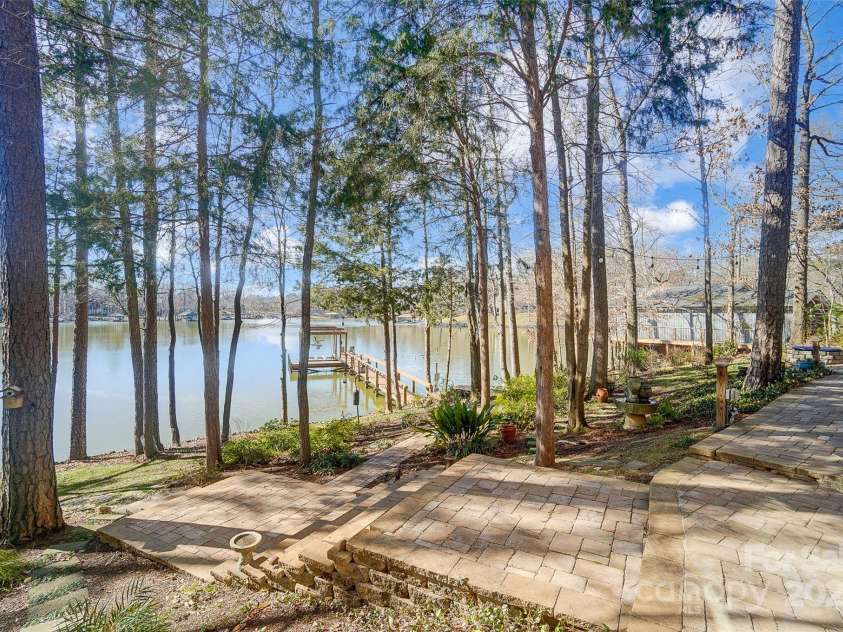 2139 Peninsula Drive, Clover, SC 29710.  MLS# CAR4223989, YatesRealty ID 8730. You'll love the serene setting!