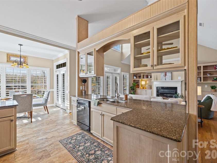 310 Clarendon Estates Drive, Clover, SC 29710.  MLS# CAR4305120, YatesRealty ID 8730. Kitchen