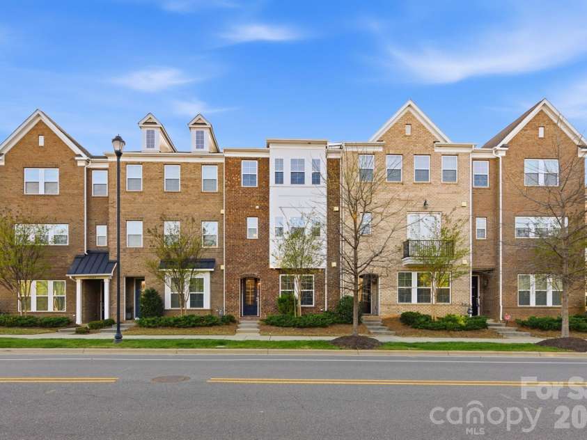 11515 Red Rust Lane, Charlotte, NC 28277.  MLS# CAR4360635, YatesRealty ID 8733. 