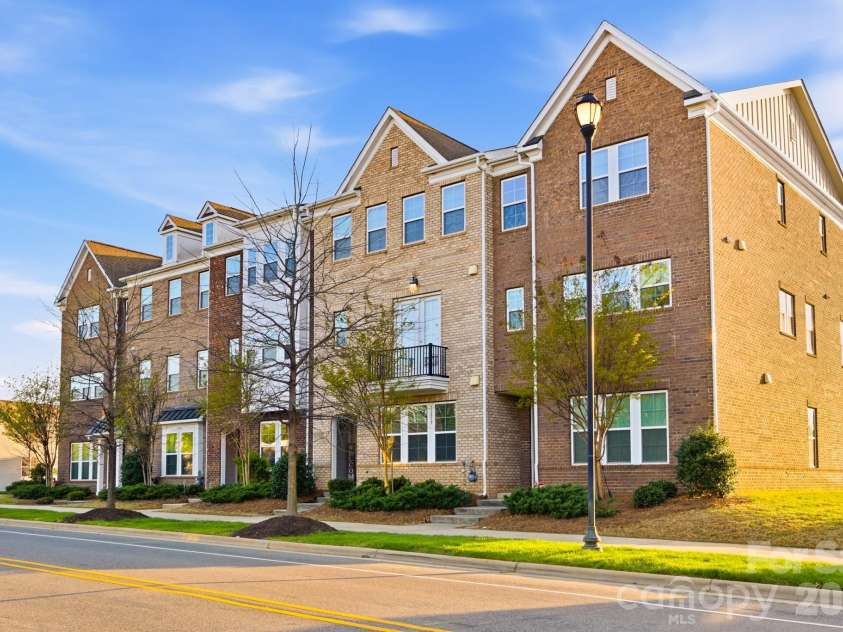 11515 Red Rust Lane, Charlotte, NC 28277.  MLS# CAR4360635, YatesRealty ID 8733. 