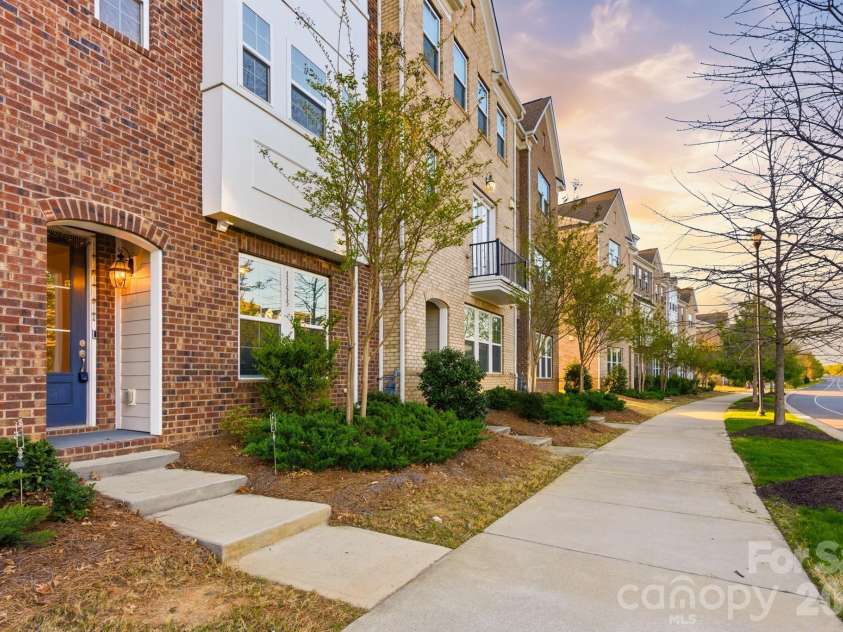 11515 Red Rust Lane, Charlotte, NC 28277.  MLS# CAR4360635, YatesRealty ID 8733. 