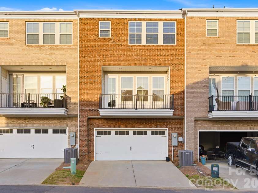 11515 Red Rust Lane, Charlotte, NC 28277.  MLS# CAR4360635, YatesRealty ID 8733. 