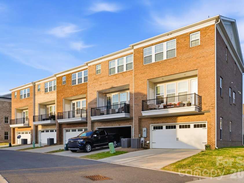 11515 Red Rust Lane, Charlotte, NC 28277.  MLS# CAR4360635, YatesRealty ID 8733. 