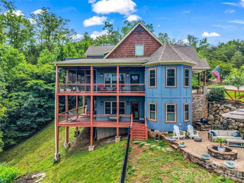 334 Willow Top Lane, Lake Lure, NC 28746.  MLS# CAR4388820, YatesRealty ID 8734. 