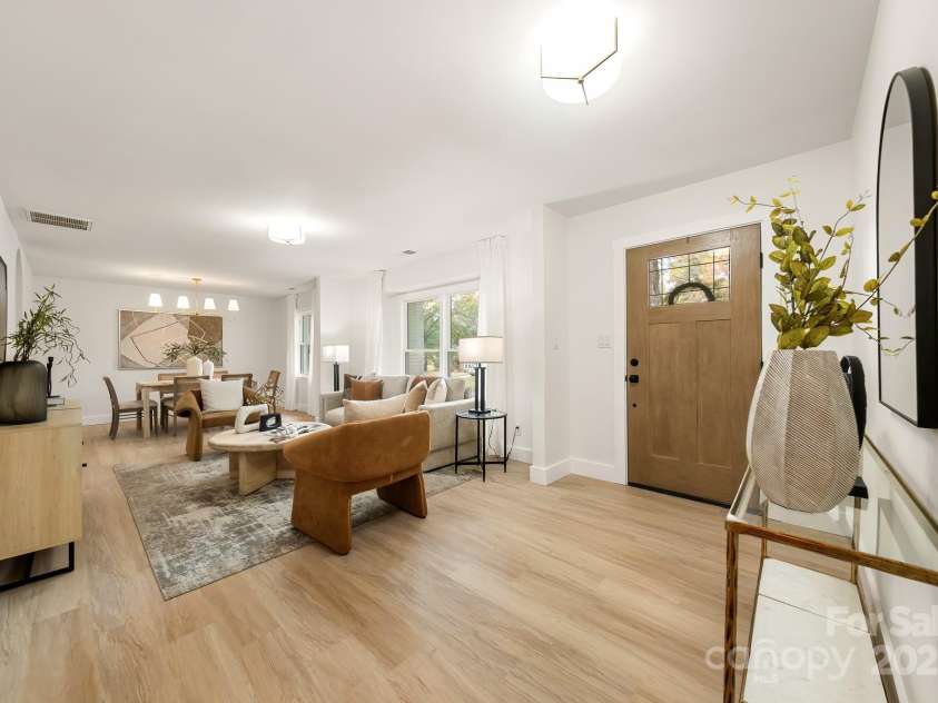 6815 Old Post Road, Charlotte, NC 28212.  MLS# CAR4320007, YatesRealty ID 8734. 