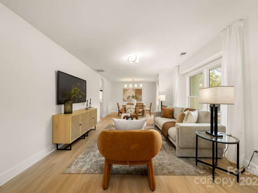 6815 Old Post Road, Charlotte, NC 28212.  MLS# CAR4320007, YatesRealty ID 8734. 