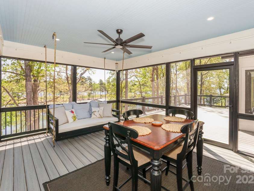 153 High Hills Drive, Mooresville, NC 28117.  MLS# CAR4246842, YatesRealty ID 8735. 