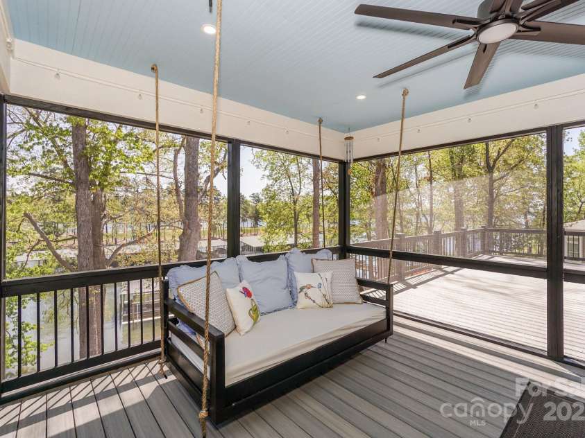 153 High Hills Drive, Mooresville, NC 28117.  MLS# CAR4246842, YatesRealty ID 8735. 