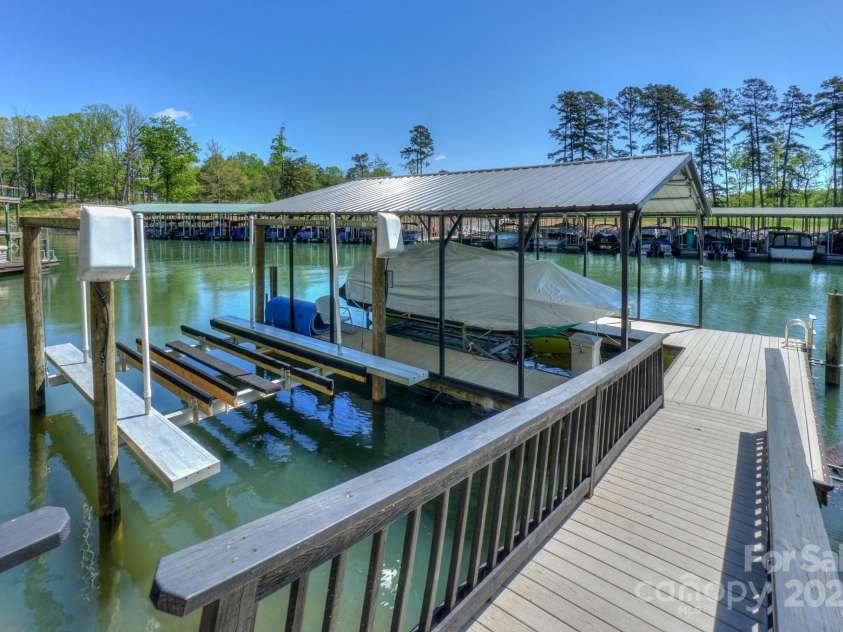 153 High Hills Drive, Mooresville, NC 28117.  MLS# CAR4246842, YatesRealty ID 8735. 