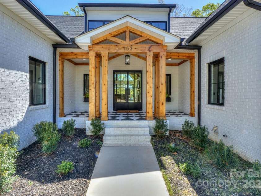 153 High Hills Drive, Mooresville, NC 28117.  MLS# CAR4246842, YatesRealty ID 8735. Stunning front entrance and walkway