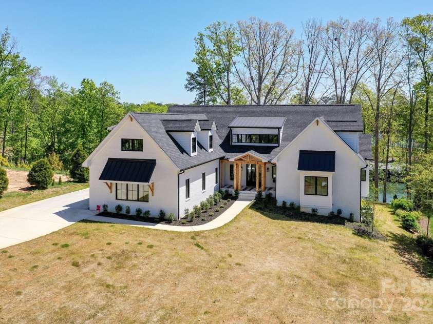 153 High Hills Drive, Mooresville, NC 28117.  MLS# CAR4246842, YatesRealty ID 8735. Welcome to 153 High Hills Drive, Mooresville