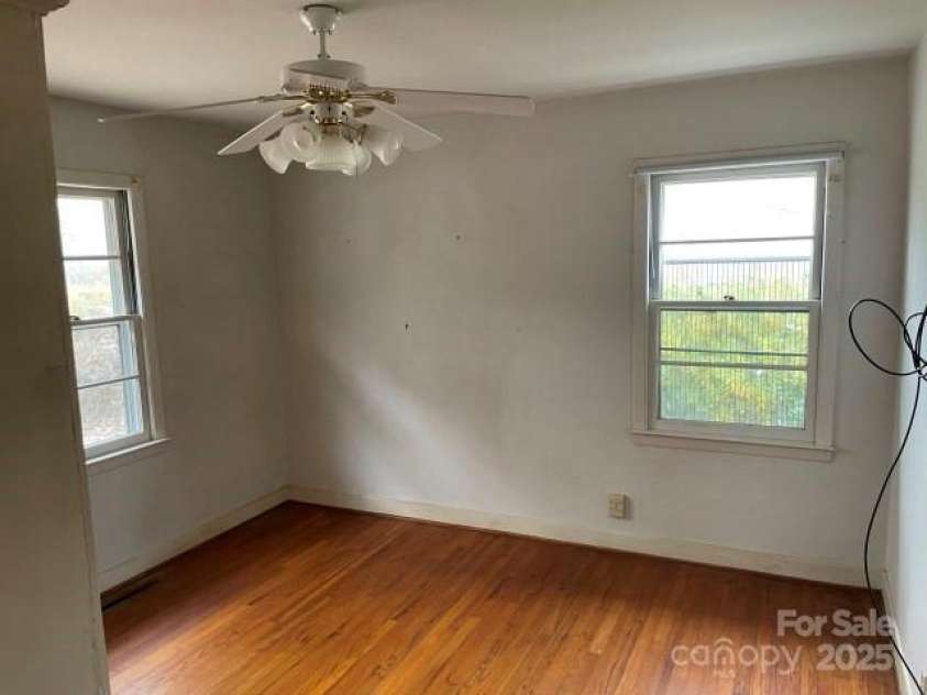 217 Hillcrest Drive, Union, SC 29379.  MLS# CAR4210816, YatesRealty ID 8736. 
