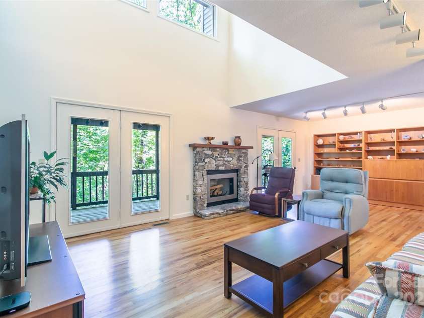 263 Ugedaliyvi Court, Brevard, NC 28712.  MLS# CAR4281622, YatesRealty ID 8736. 